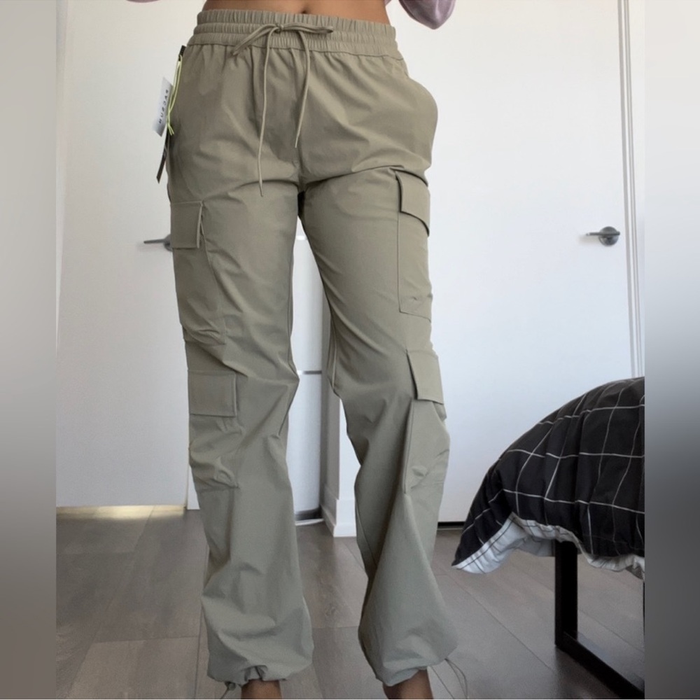 Women's Tan Cargo Pants